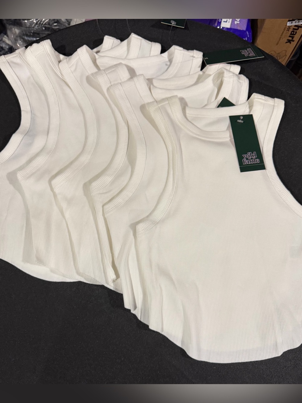 Women’s Wild Fable Bundle White Sleeveless Tank T-shirts XS